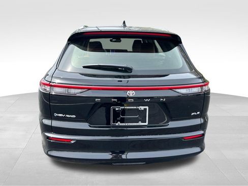 New 2026 Toyota Crown Signia AWD/4WD image 4