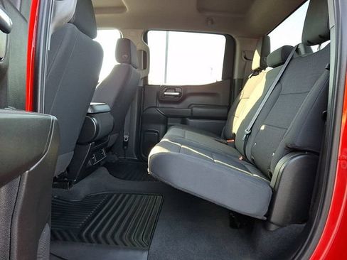 Used 2020 Chevrolet Silverado 1500 Custom w/ Custom Value Package AWD/4WD image 13