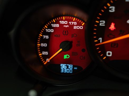 Used 2020 Porsche 718 Cayman GT4 image 25