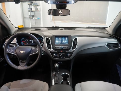 Used 2020 Chevrolet Equinox LS image 18