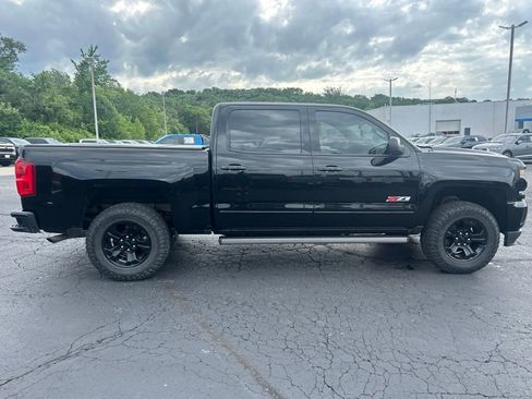 Used 2018 Chevrolet Silverado 1500 LTZ Z71 w/ LTZ Plus Package AWD/4WD image 4