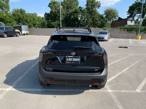 Certified 2026 Nissan Kicks SR FWD image 5