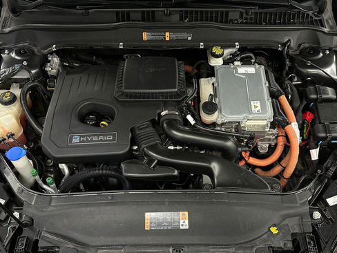 Used 2017 Ford Fusion Titanium image 26