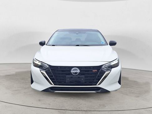 Used 2024 Nissan Sentra SR w/ SR Premium Package image 8