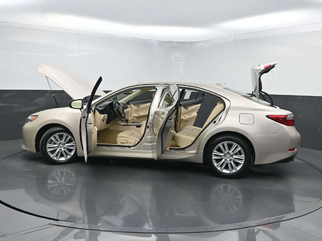 Used 2015 Lexus ES 350 w/ Premium Package FWD image 35