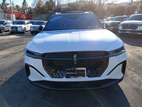 New 2026 Lincoln Nautilus Reserve AWD/4WD image 2