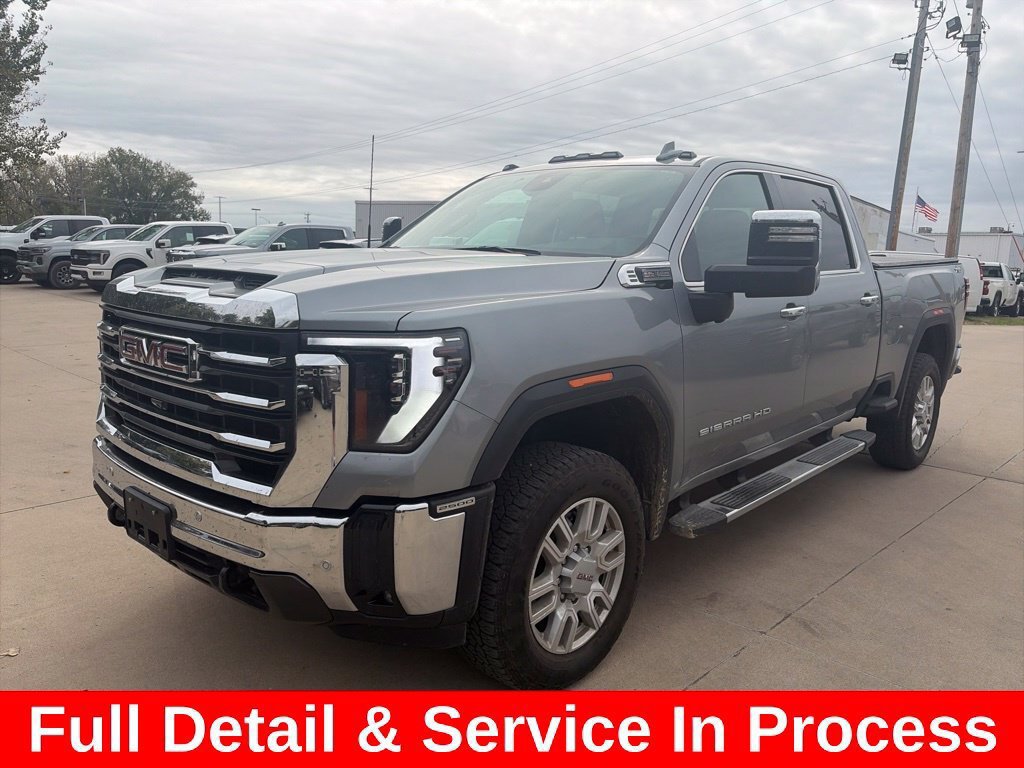 Used 2024 GMC Sierra 2500 SLT w/ SLT Premium Package AWD/4WD image 4