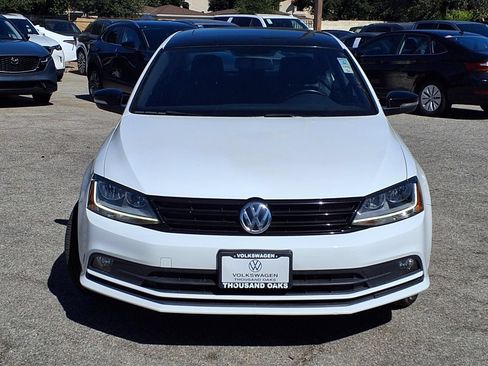 Used 2018 Volkswagen Jetta Sport FWD image 2