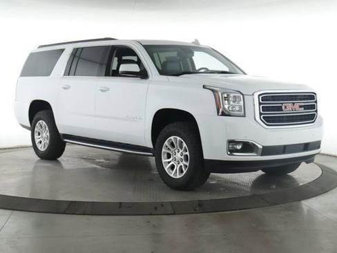 Used 2019 GMC Yukon XL SLT w/ Open Road Package RWD image 2