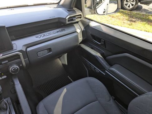 Used 2024 Toyota Tacoma SR AWD/4WD image 16