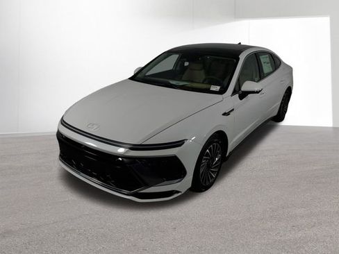 New 2025 Hyundai Sonata Limited image 41