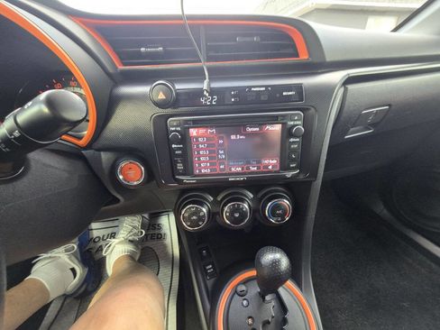 Used 2015 Scion tC image 15