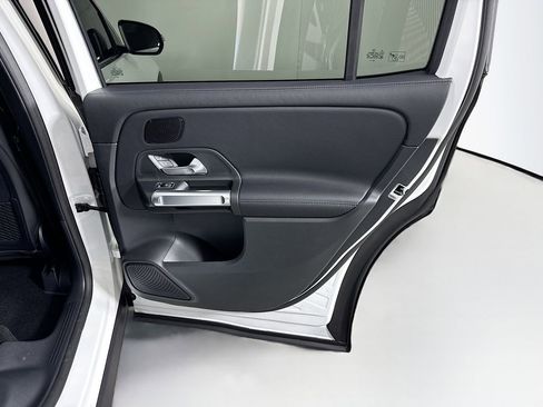 New 2026 Mercedes-Benz GLB 250 image 28