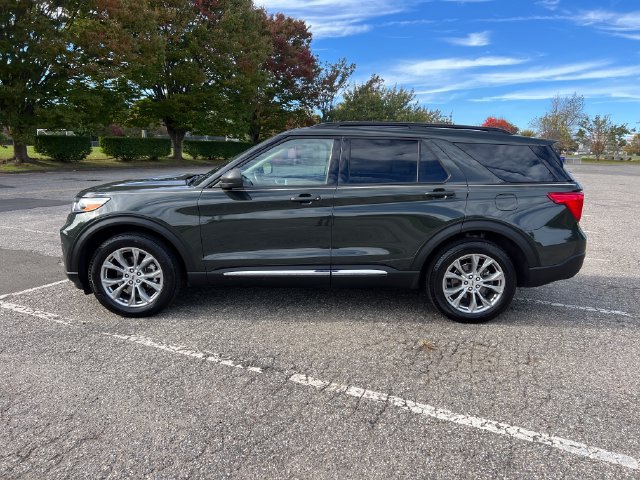 Certified 2022 Ford Explorer XLT w/ Equipment Group 202A AWD/4WD image 6