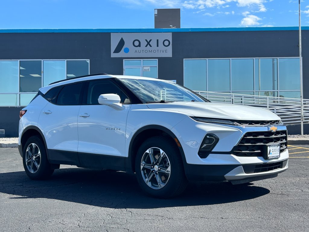 Used 2023 Chevrolet Blazer LT FWD image 1