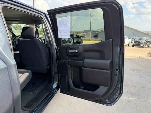 Used 2019 Chevrolet Silverado 1500 Custom Trail Boss w/ Custom Convenience Package AWD/4WD image 40