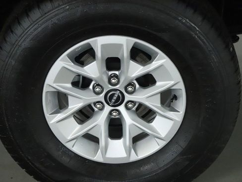 Certified 2025 Nissan Frontier S image 38