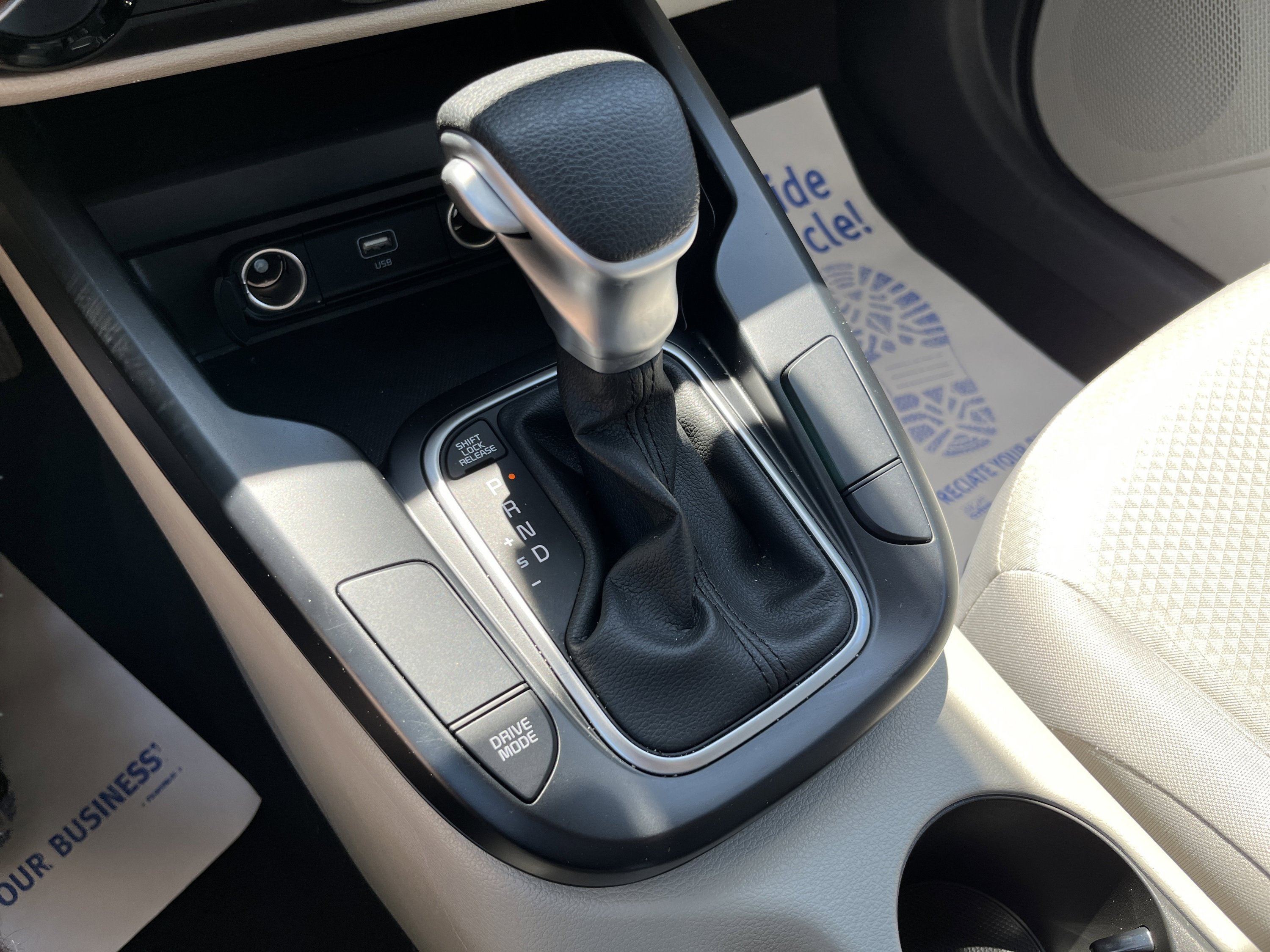 Used 2025 Kia Soul LX FWD image 26