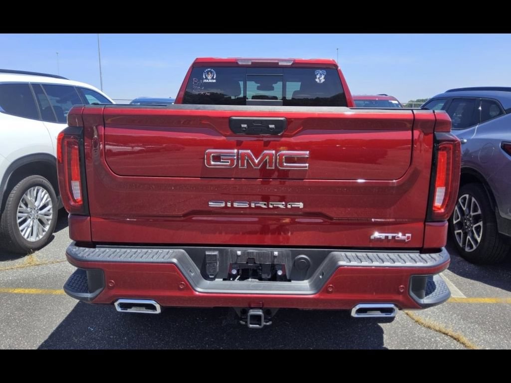Used 2025 GMC Sierra 1500 AT4 w/ AT4 Premium Package AWD/4WD image 8