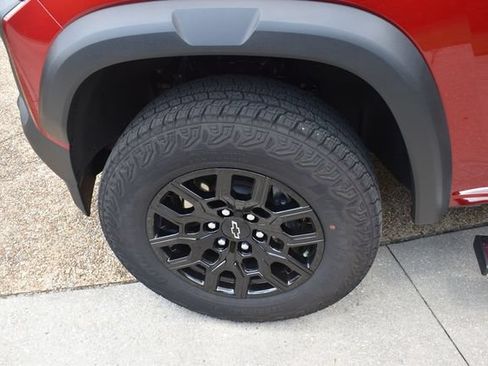 Used 2026 Chevrolet Colorado Trail Boss AWD/4WD image 13
