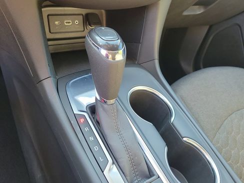 Used 2021 Chevrolet Equinox LT FWD image 33