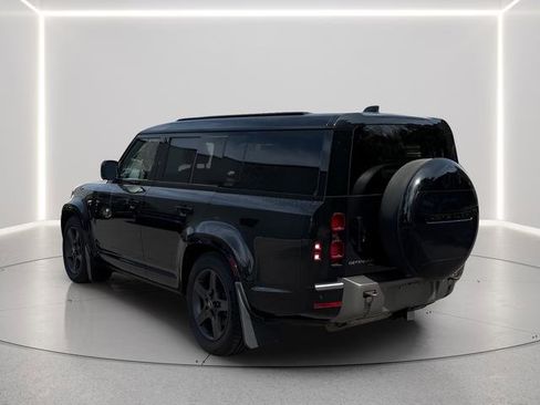 Certified 2023 Land Rover Defender 130 X-Dynamic SE image 3