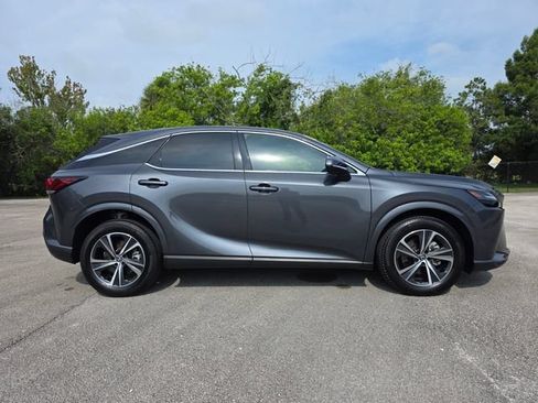 Used 2025 Lexus RX 350 FWD image 2