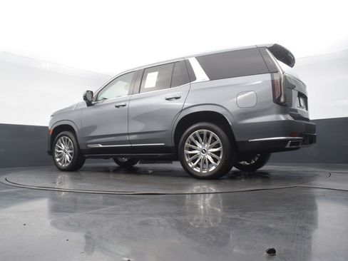 Used 2021 Cadillac Escalade Premium Luxury w/ LPO, Illumination Package image 53