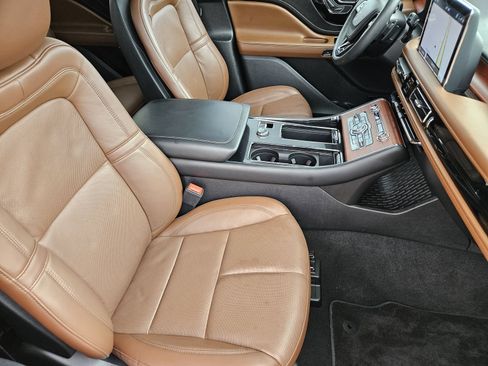 Used 2024 Lincoln Aviator Reserve w/ Equipment Group 201A RWD image 16