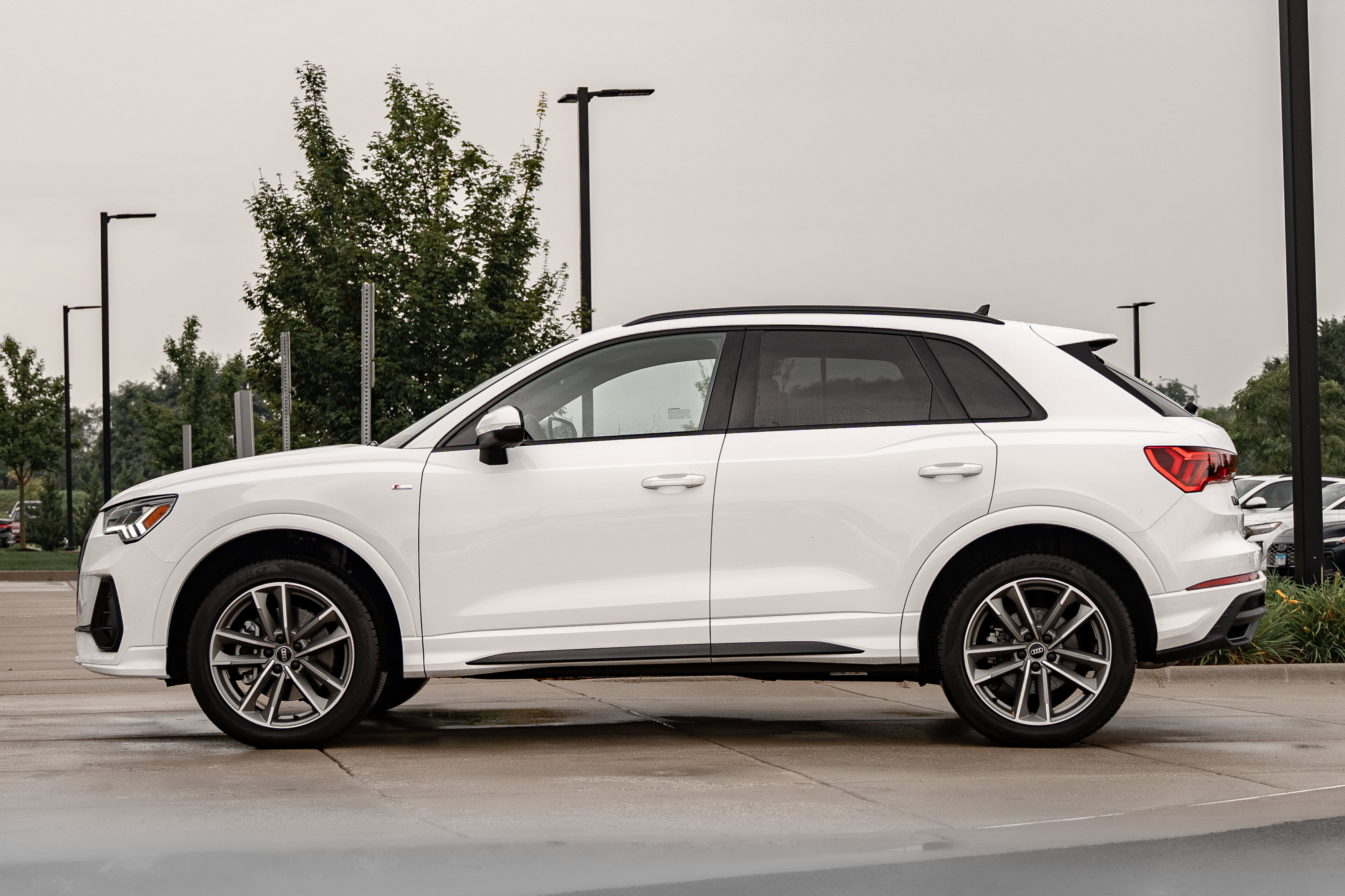 Used 2025 Audi Q3 2.0T Premium w/ Convenience Package AWD/4WD image 6