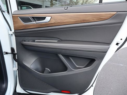 New 2026 Volkswagen Atlas SE image 31