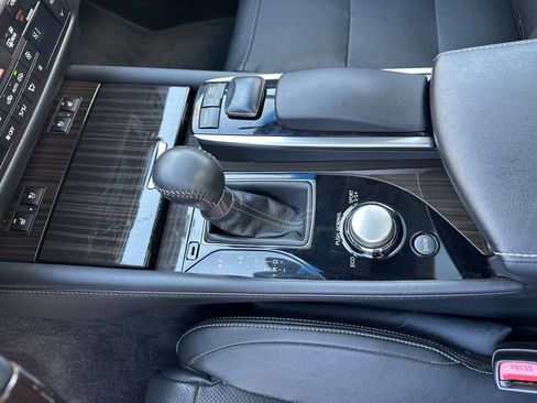 Used 2013 Lexus GS 350 AWD w/ Luxury Pkg w/Cold Weather Pkg image 32