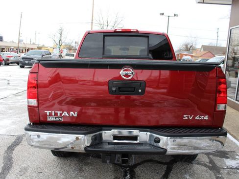 Used 2014 Nissan Titan SV w/ SV Value Truck Package image 8