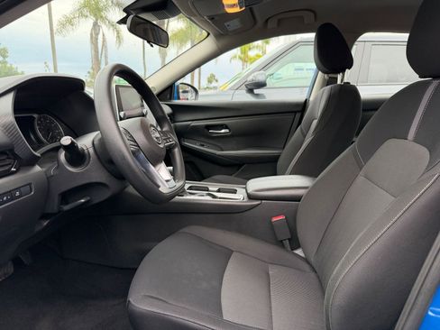 Used 2025 Nissan Sentra SV image 24