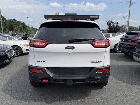Used 2017 Jeep Cherokee Trailhawk AWD/4WD image 5