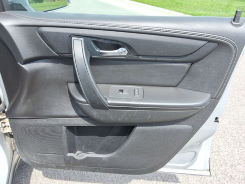 Used 2016 Chevrolet Traverse LT AWD/4WD image 25