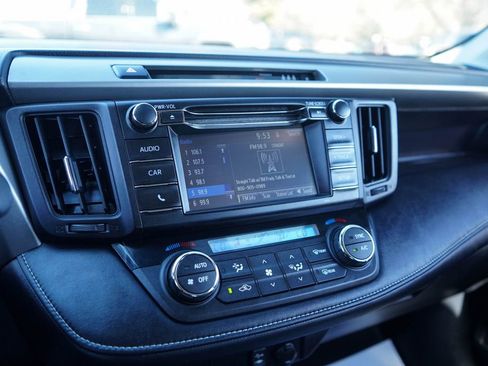 Used 2018 Toyota RAV4 XLE image 20