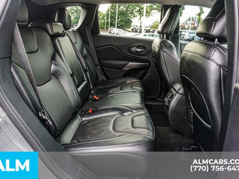 Used 2022 Jeep Cherokee Latitude Lux w/ Sun & Sound Group AWD/4WD image 25