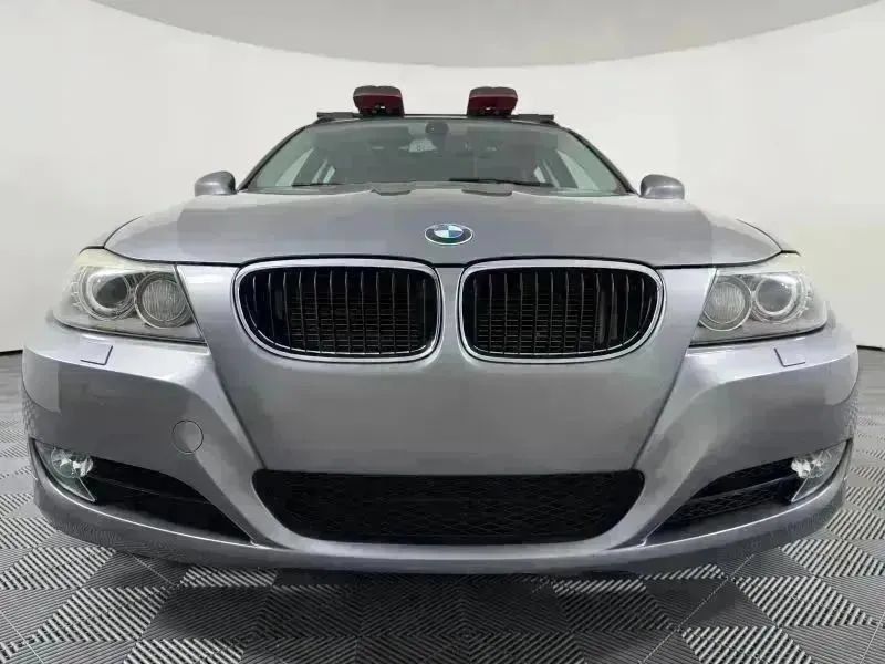 Used 2011 BMW 328i xDrive Wagon AWD/4WD image 3
