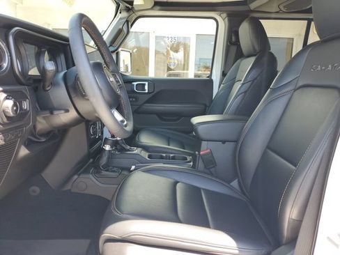 Used 2024 Jeep Wrangler Unlimited Sahara w/ Technology Group AWD/4WD image 25