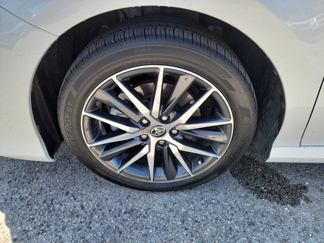 Used 2022 Toyota Camry XLE w/ Cold Weather Package FWD image 9