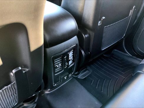 Used 2021 Jeep Grand Cherokee Laredo X image 28