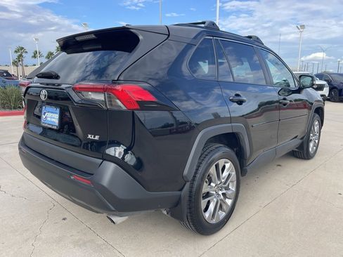 Used 2024 Toyota RAV4 XLE Premium image 3