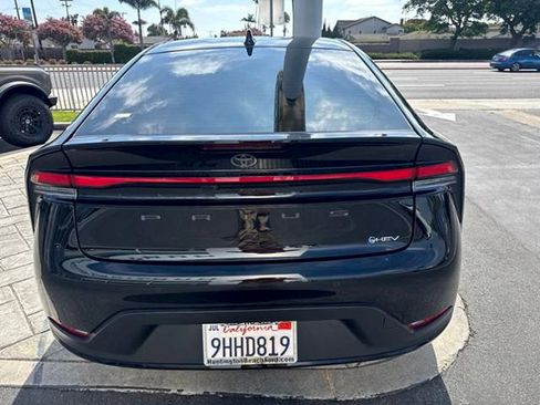 Used 2023 Toyota Prius LE FWD image 6