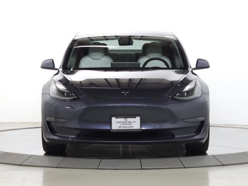 Used 2022 Tesla Model 3 Long Range AWD/4WD image 2