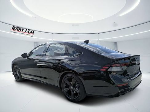 Used 2025 Honda Accord Sport image 5