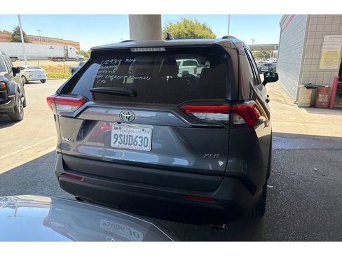 Certified 2025 Toyota RAV4 XLE FWD image 6