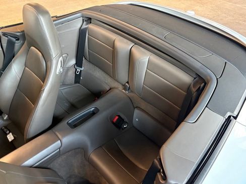 Used 2015 Porsche 911 Cabriolet image 19