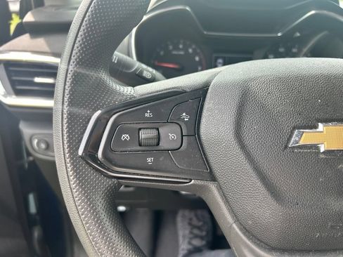 Used 2021 Chevrolet TrailBlazer LT w/ Convenience Package FWD image 8