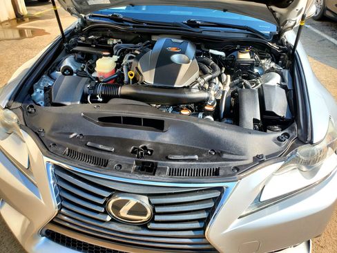 Used 2016 Lexus IS 200t RWD image 30